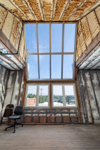 More Photos Of 40 W 4th St, Mansfield Storefront Retail Office For Lease