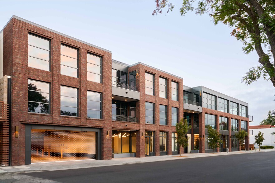 Primary Photo Of 388 Cambridge Ave, Palo Alto Loft Creative Space For Lease