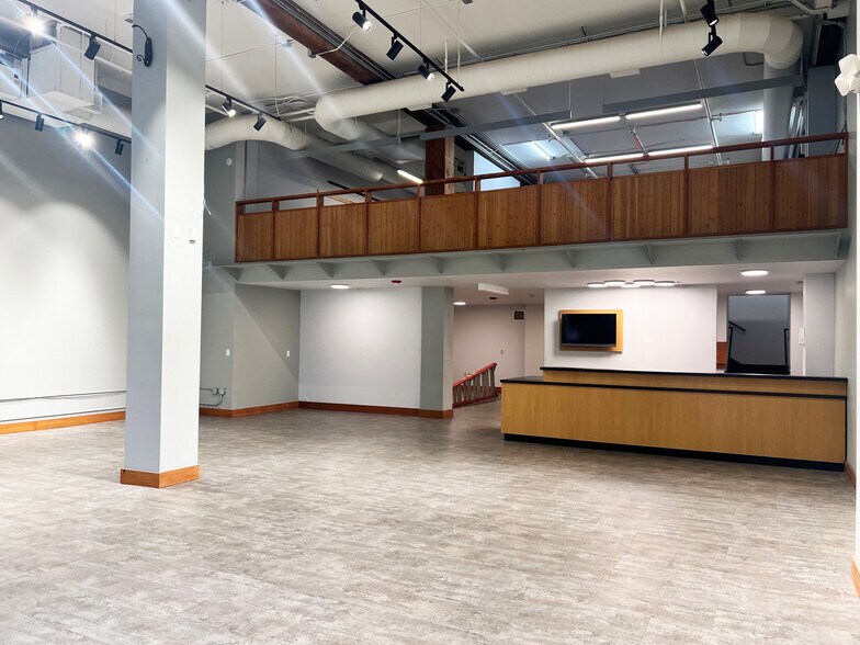 More Photos Of 1101-1111 SW Washington St, Portland Office For Lease