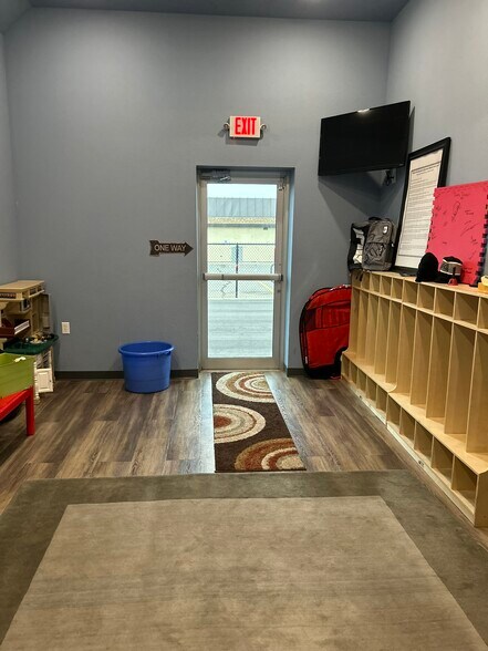 More Photos Of 1915 N Broadway, Minot Freestanding For Lease