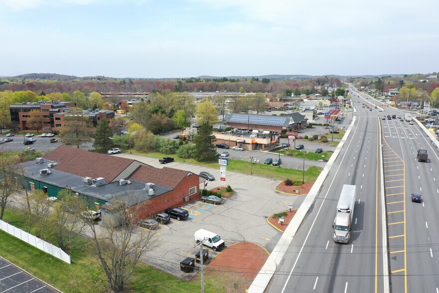 More Photos Of 122 Turnpike Rd, Westborough Unknown For Lease