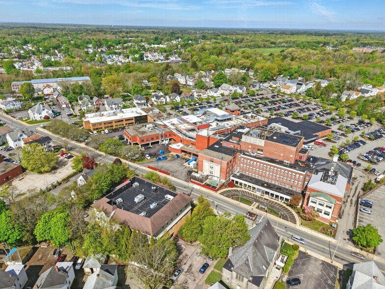 More Photos Of 91 Washington St, Taunton Medical For Lease