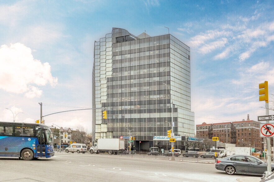 More Photos Of 8002 Kew Gardens Rd, Kew Gardens Office For Lease