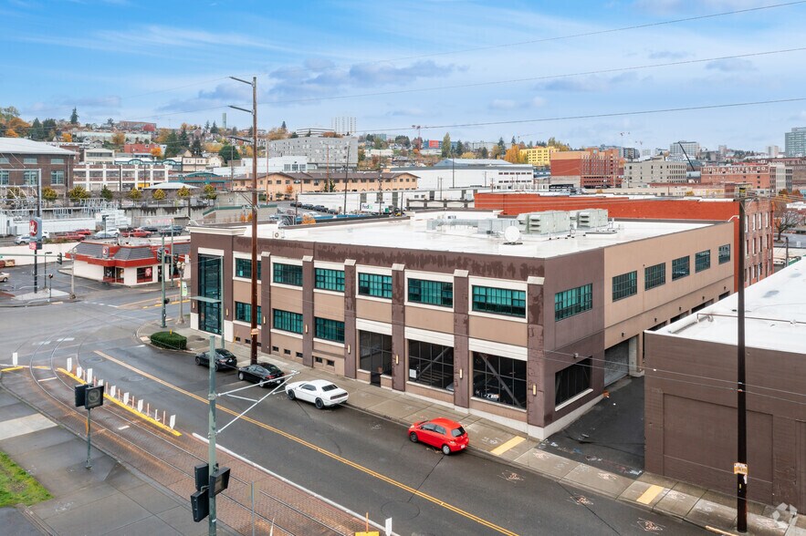 More Photos Of 2413-2415 Pacific Ave, Tacoma Office For Lease