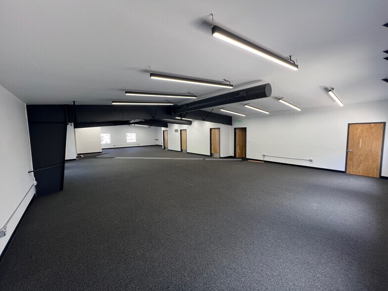 More Photos Of 1978-1980 S Acoma St, Denver Light Manufacturing For Lease