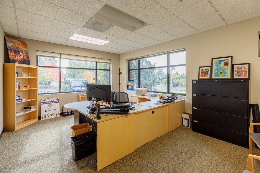 More Photos Of 8699 SW Sun Pl, Wilsonville Office For Sale