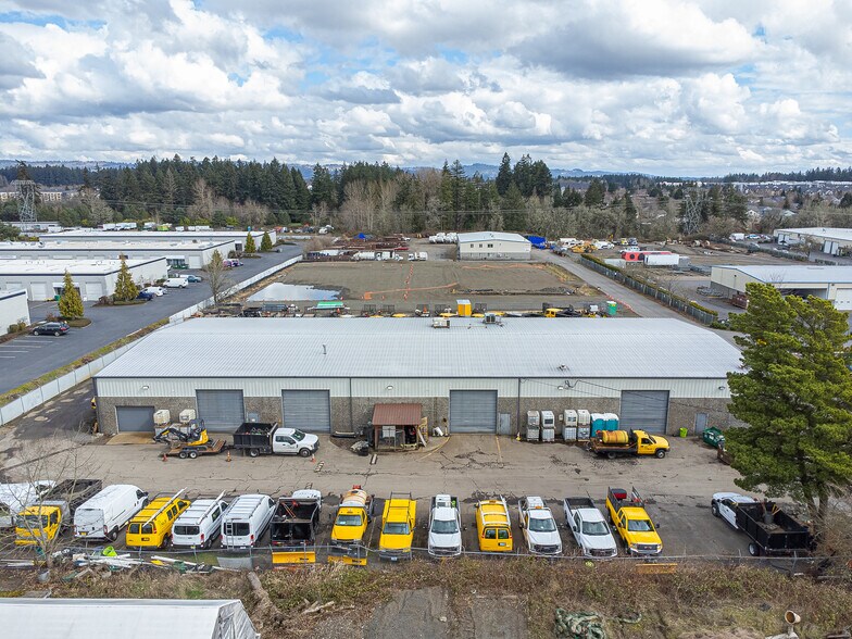 More Photos Of 1800 NE Cornelius Pass Rd, Hillsboro Warehouse For Lease