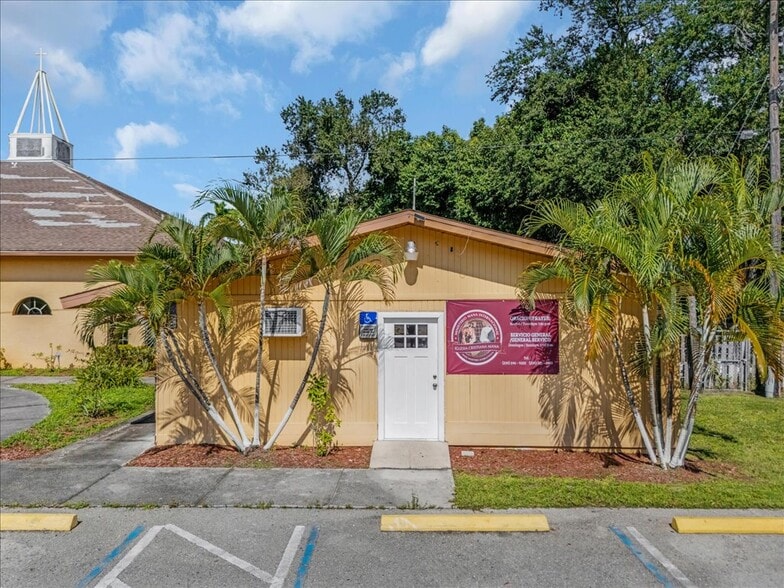 More Photos Of 4630 Palm Beach Blvd, Fort Myers Religious Facility For Sale