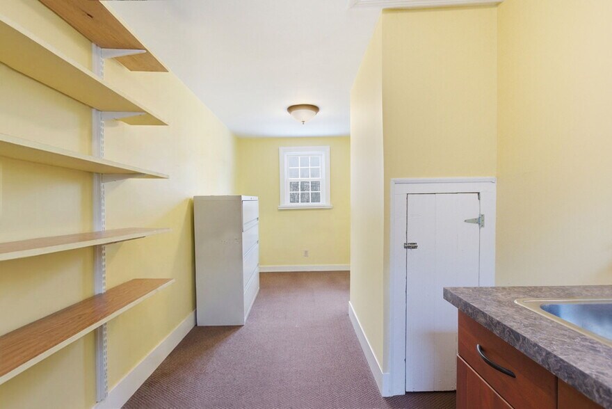 More Photos Of 376 Us-202, Somers Township Office For Sale