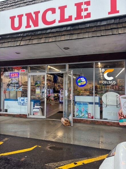 More Photos Of 5470 Camp Rd, Hamburg General Retail For Lease