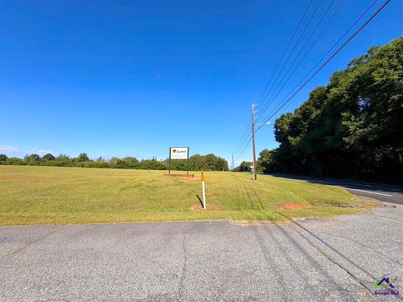 More Photos Of 801 Valley Dr, Perry Distribution For Lease