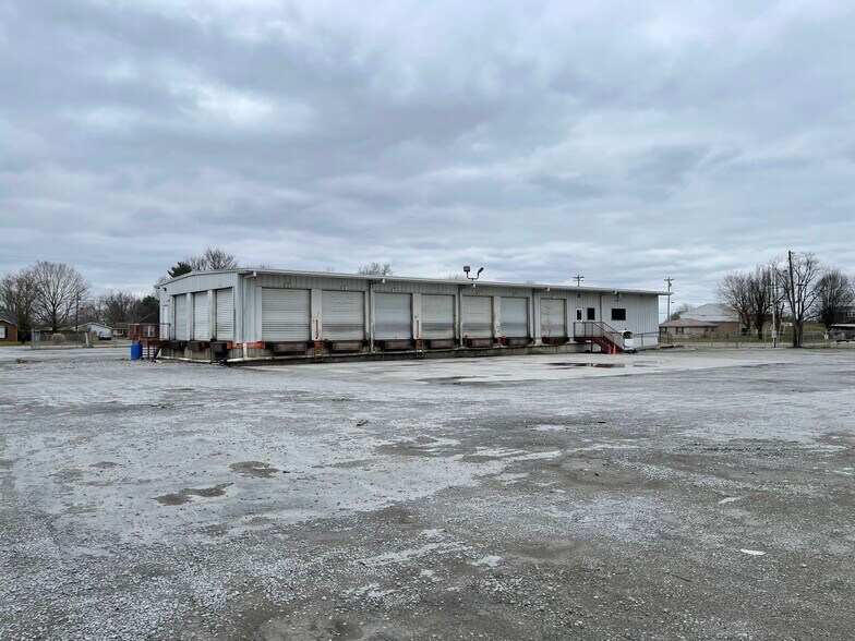 More Photos Of 74 Red Fern Rd, Campbellsville Truck Terminal For Lease