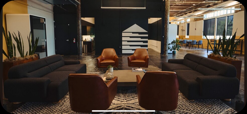 More Photos Of 101 Crawford St, Houston Office For Sale