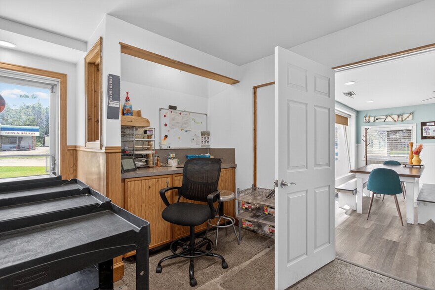 More Photos Of 124 S Brooklyn Rd, Napoleon Freestanding For Sale