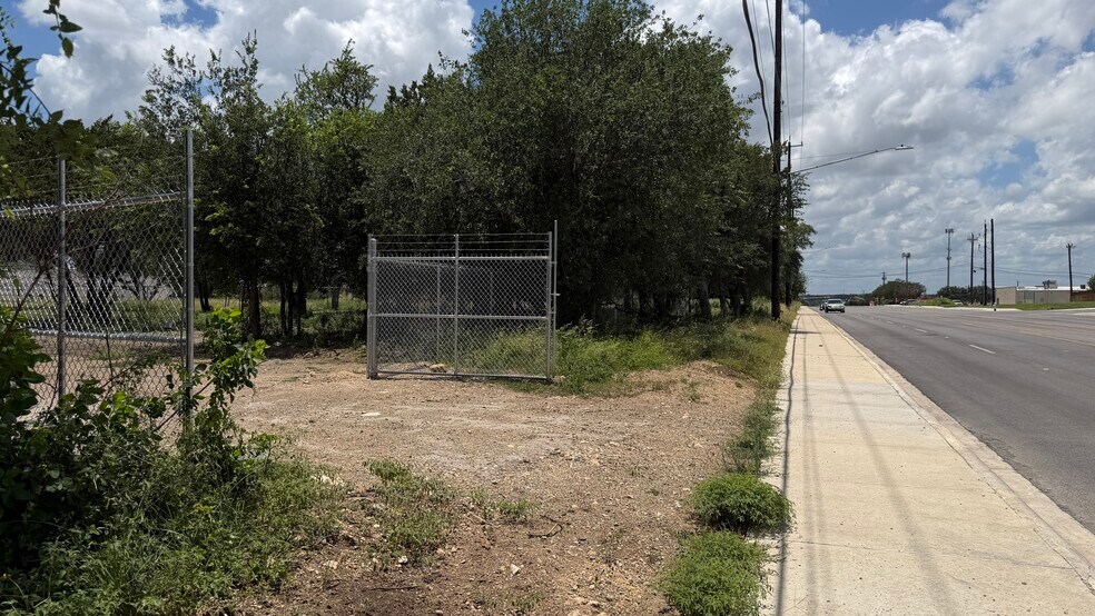 More Photos Of 6300 Prue Rd, San Antonio Land For Lease