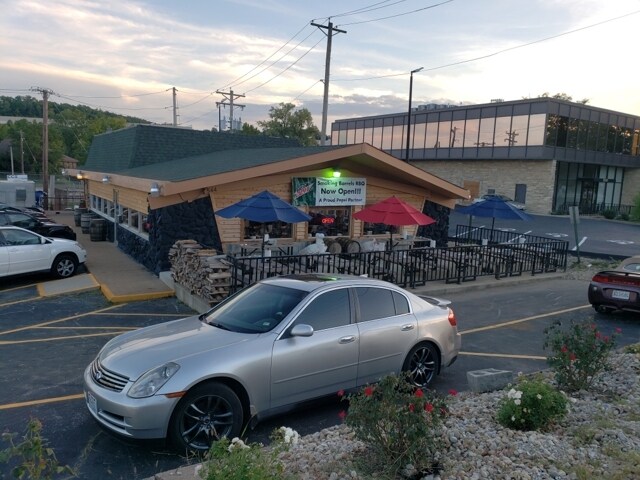 More Photos Of 544 Gravois Rd, Fenton Restaurant For Lease