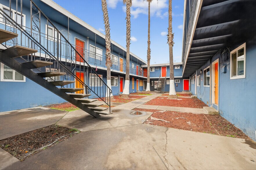 More Photos Of , Sacramento Multifamily For Sale