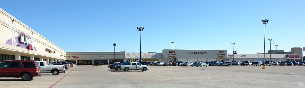 More Photos Of 1250 Garth Rd, Baytown Freestanding For Lease
