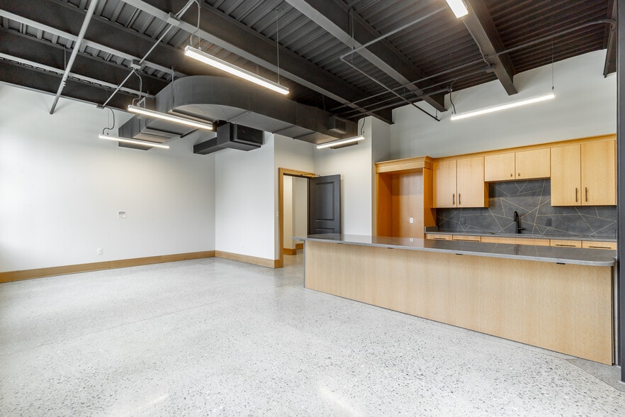 More Photos Of 5402 Ooltewah Ringgold Rd, College Dale Flex For Lease