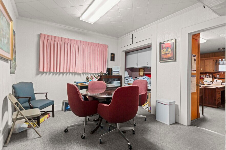 More Photos Of 403 W Sterling St, Baytown Specialty For Sale