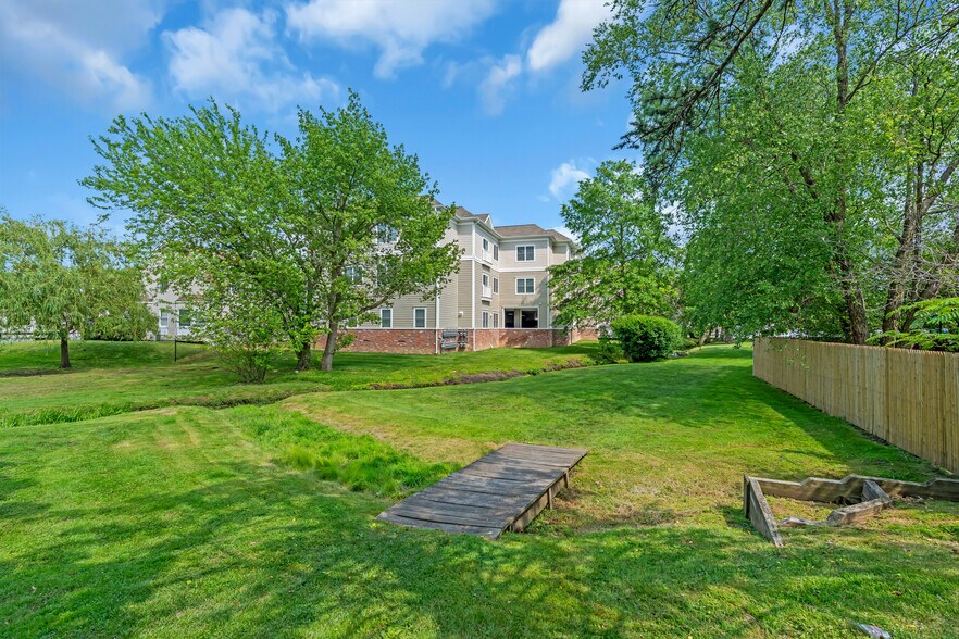 More Photos Of 33 Union Ave, Manasquan Apartments For Sale