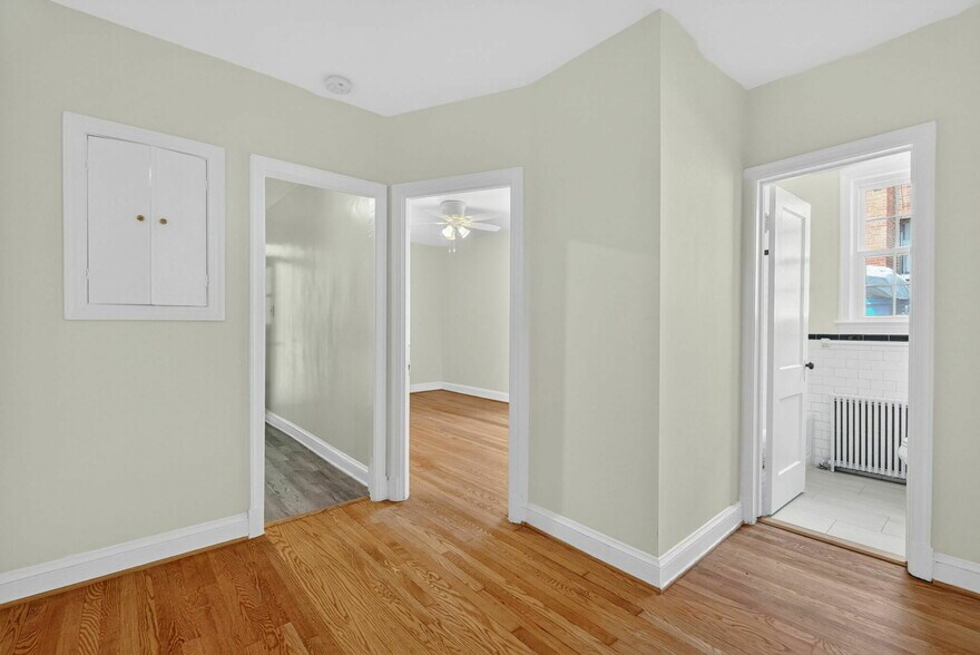 More Photos Of 4512 MacArthur Blvd NW, Washington Apartments For Sale