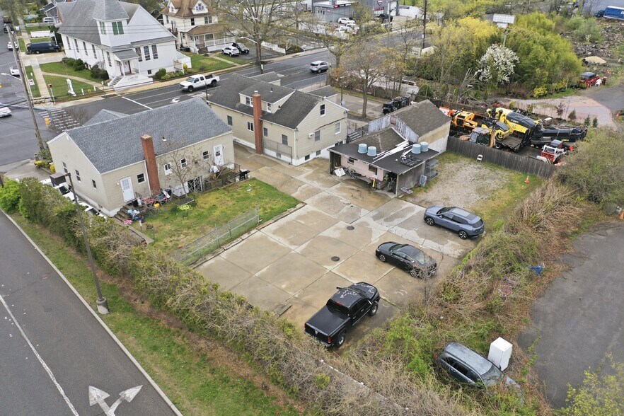 More Photos Of 433 Atlantic Ave, Oceanside Apartments For Sale