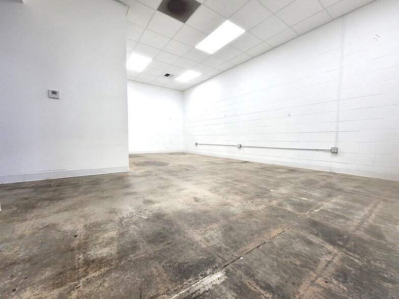 More Photos Of 757 E 14th Pl, Los Angeles Warehouse For Sale