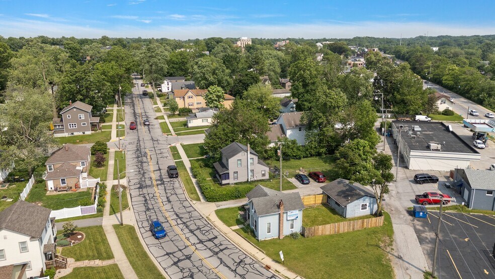 More Photos Of 755 Chicago St, Valparaiso General Retail For Sale