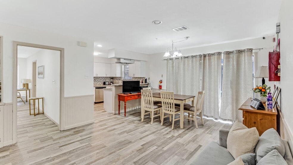 More Photos Of 5807 Old Lodge Dr, Houston Assisted Living For Sale