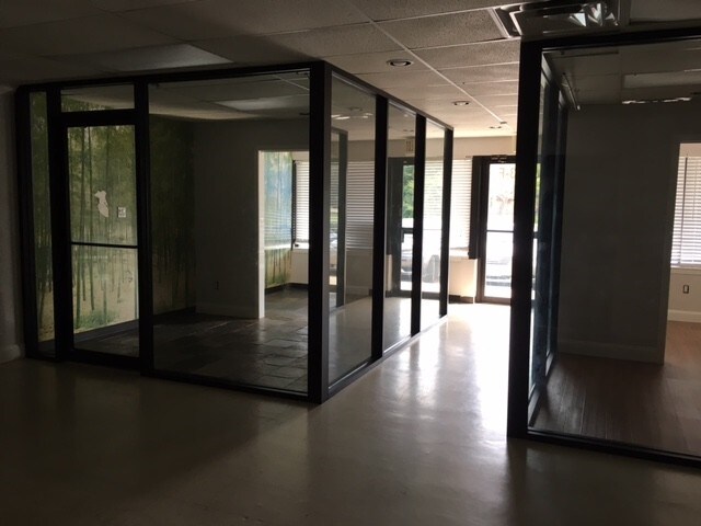 More Photos Of 6713 Broadway, Pearland Freestanding For Lease