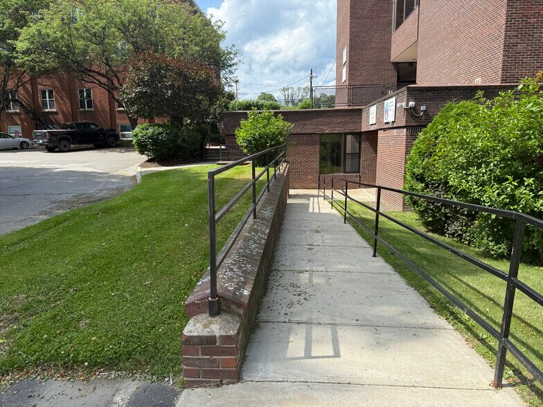 More Photos Of 201 Main st, Brattleboro Medical For Sale