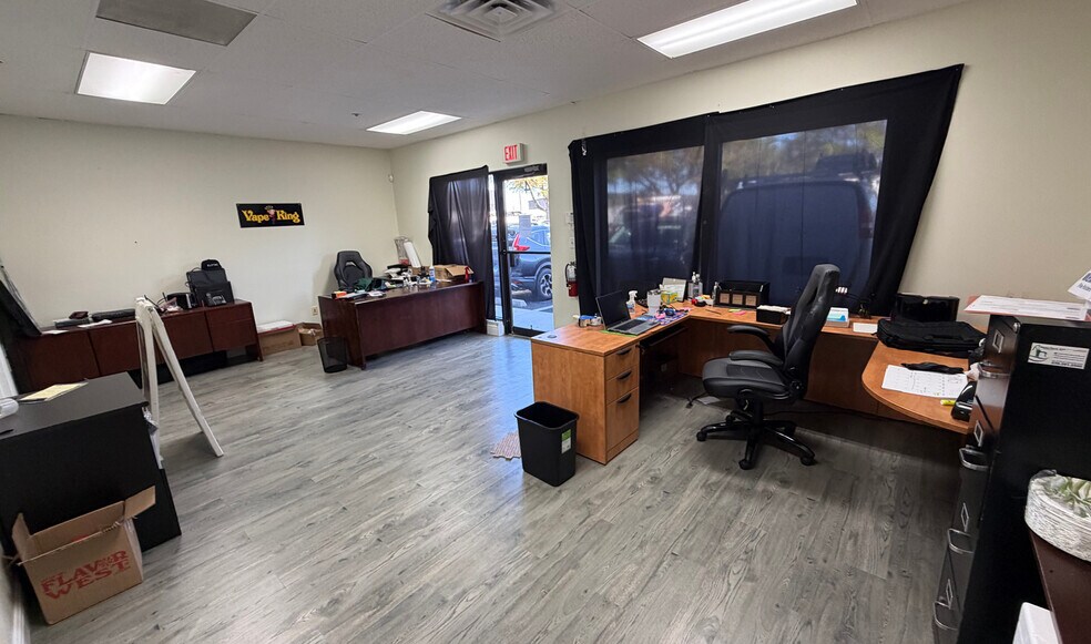 More Photos Of 11220 Metro Pkwy, Fort Myers Unknown For Lease