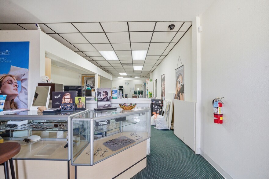 More Photos Of 2315 Pacific Coast Hwy, Lomita Storefront Retail Office For Sale