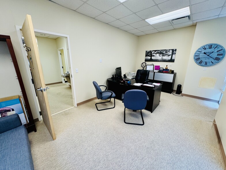 More Photos Of 2620 Arrowood Rd, Charlotte Medical For Sale