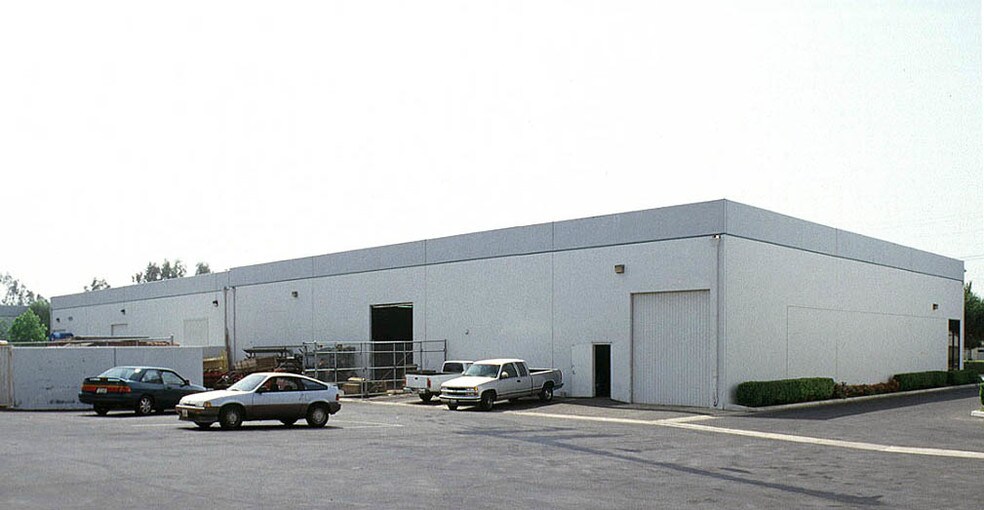 More Photos Of 4540 Eucalyptus Ave, Chino Warehouse For Lease