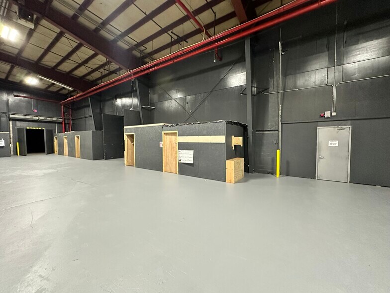 More Photos Of 4865 Arthur Kill Rd, Staten Island Warehouse For Sale