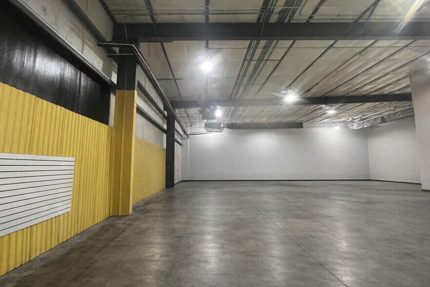 More Photos Of 312 Commerce Dr, Pawleys Island Warehouse For Lease