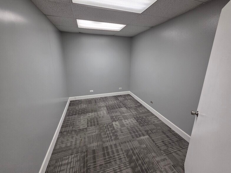 More Photos Of 2401 2411 2475 W Alameda Ave, Denver Freestanding For Sale