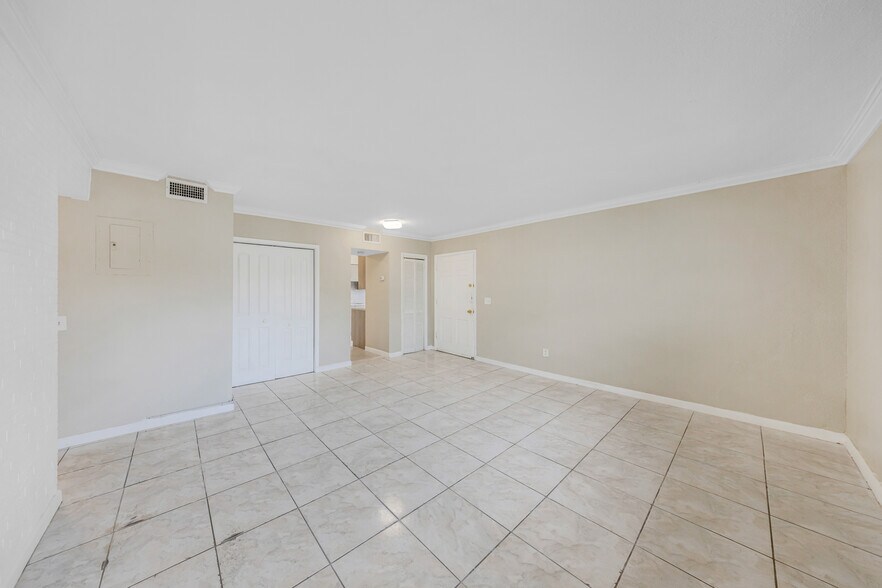 More Photos Of 1800 NE 170th St, Miami Apartments For Sale