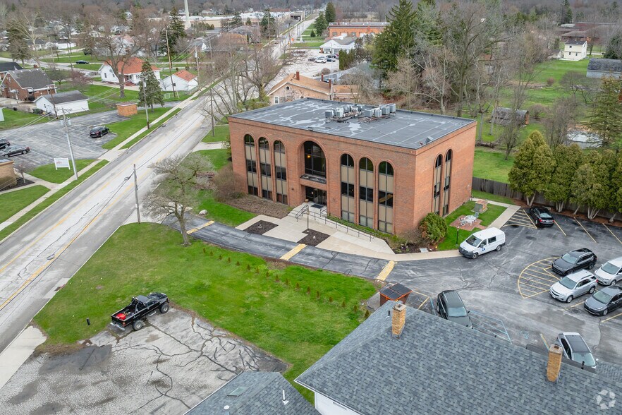 More Photos Of 2340 Detroit Ave, Maumee Medical For Sale