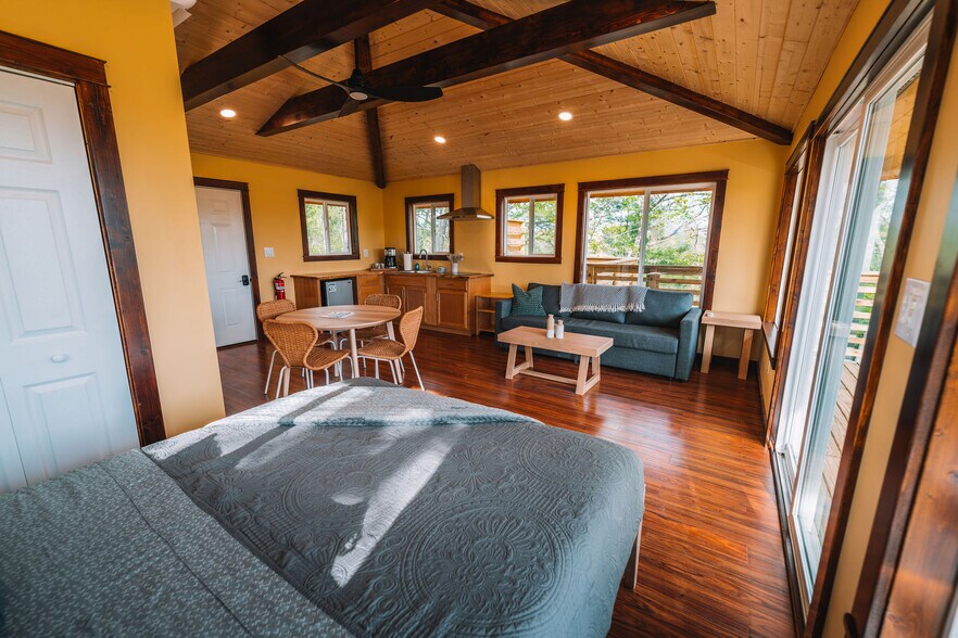 More Photos Of 250 Wood Thrush Lane, Rogers Specialty For Sale