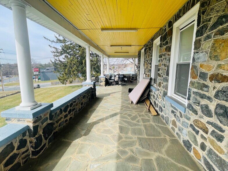 More Photos Of 6334 Dogwood Rd, Baltimore Office For Sale