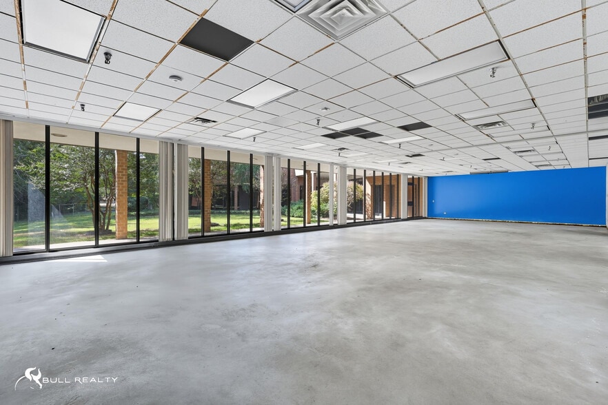 More Photos Of 458 Whitfield St, Fayetteville Manufacturing For Lease