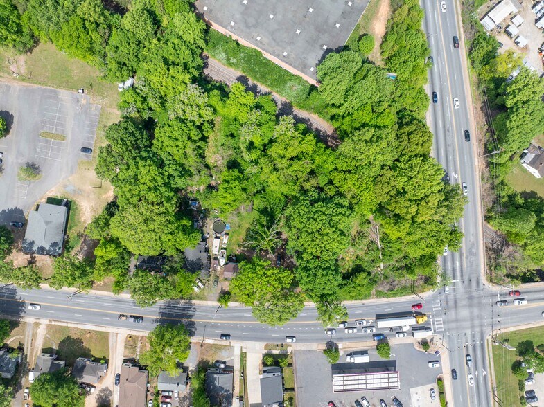 More Photos Of 3921-3945 The Plaza, Charlotte Land For Lease