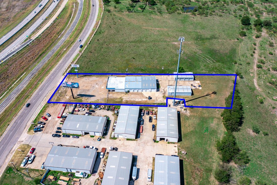 More Photos Of 5878 W US Highway 80, Terrell Showroom For Sale