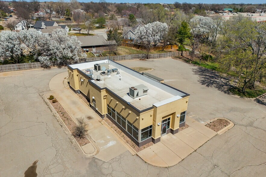More Photos Of 1403 W 8th St, Wellington Fast Food For Sale
