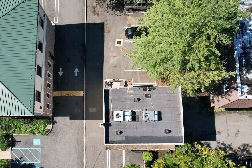 More Photos Of 24 Farview Ter, Paramus Office For Sale