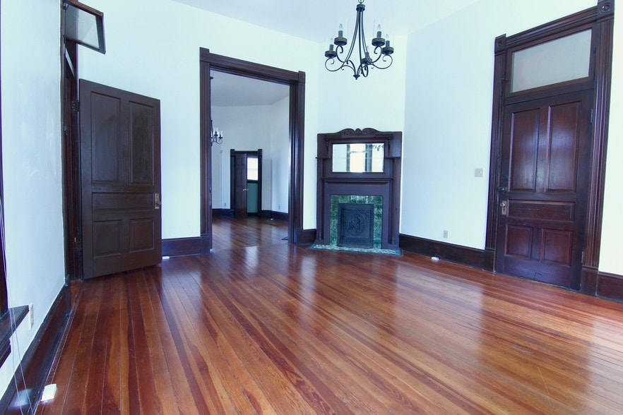 More Photos Of 1000 E Cesar Chavez St, Austin Loft Creative Space For Lease