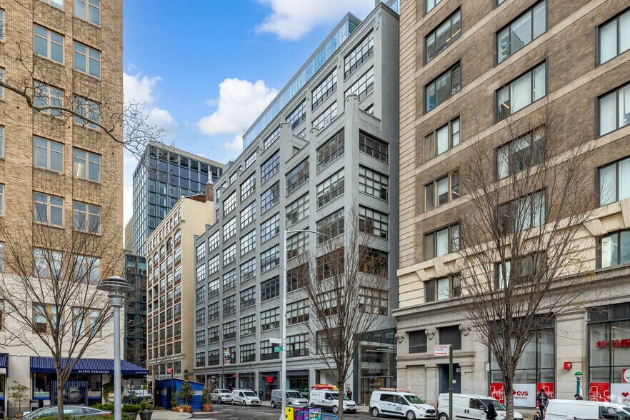 More Photos Of One Soho Sq, New York Office For Lease